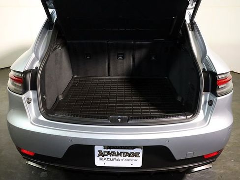 Used 2020 Porsche Macan AWD/4WD image 29