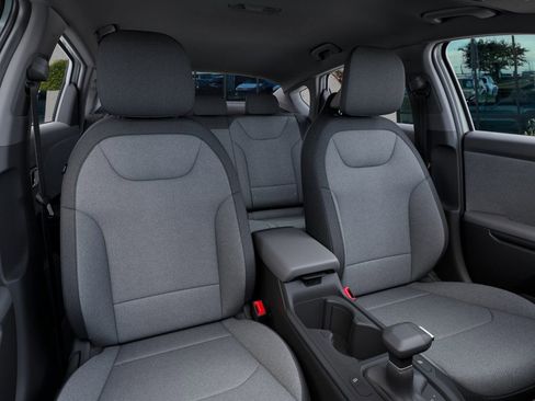 New 2025 Kia K4 LXS image 15