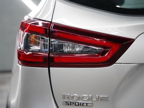 Used 2021 Nissan Rogue Sport S AWD/4WD image 20