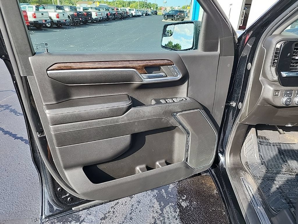 Used 2023 GMC Sierra 1500 Elevation AWD/4WD image 7