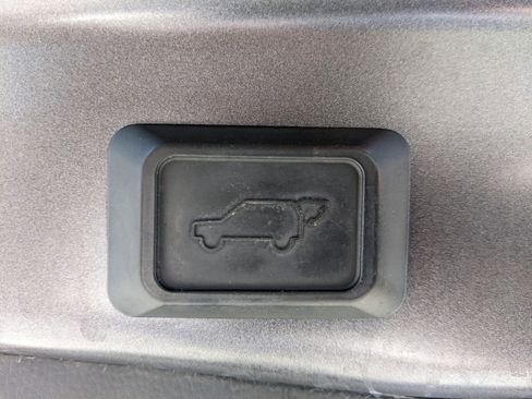 Used 2024 Toyota RAV4 XLE Premium image 11