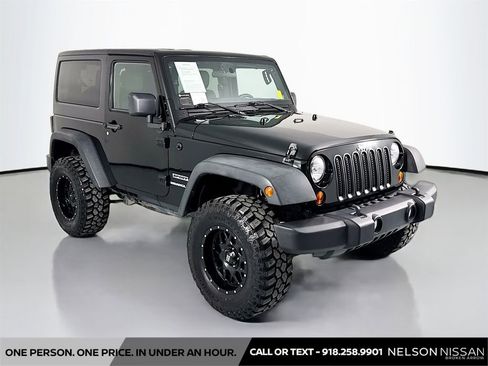 Used 2012 Jeep Wrangler Sport w/ Connectivity Group AWD/4WD image 3