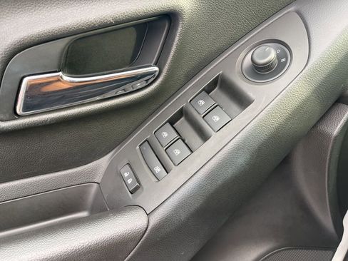 Used 2017 Chevrolet Trax LS image 24