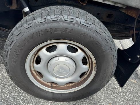 Used 2014 Ford F150 XL w/ Equipment Group 101A Mid AWD/4WD image 5