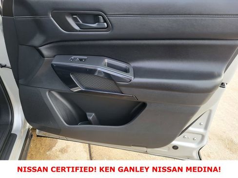 Certified 2025 Nissan Pathfinder SV image 55