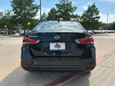 Used 2025 Nissan Versa SV FWD image 7