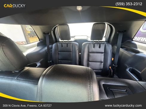 Used 2018 Ford Explorer XLT w/ Equipment Group 202A FWD image 21