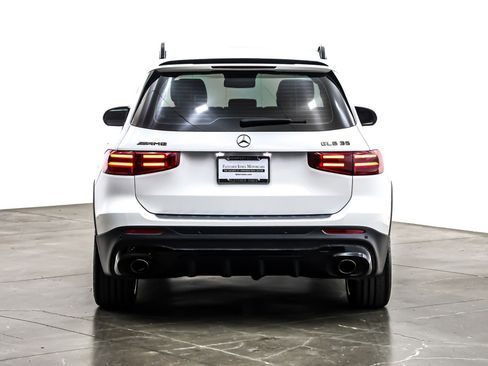 Used 2025 Mercedes-Benz GLB 35 AMG 4MATIC image 5