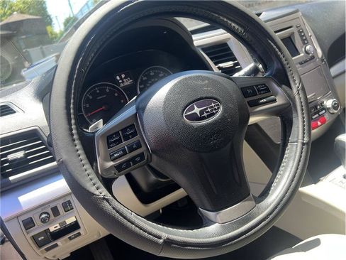 Used 2014 Subaru Outback 2.5i Premium w/ Popular Package #1B AWD/4WD image 19