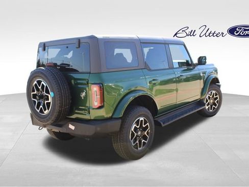 New 2025 Ford Bronco Outer Banks image 3