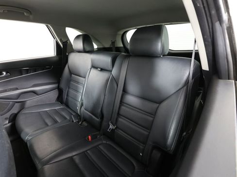 Used 2017 Kia Sorento FWD w/ LX Convenience Package image 15
