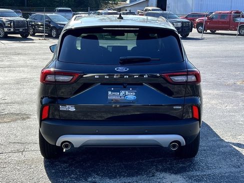 New 2025 Ford Escape SE image 4
