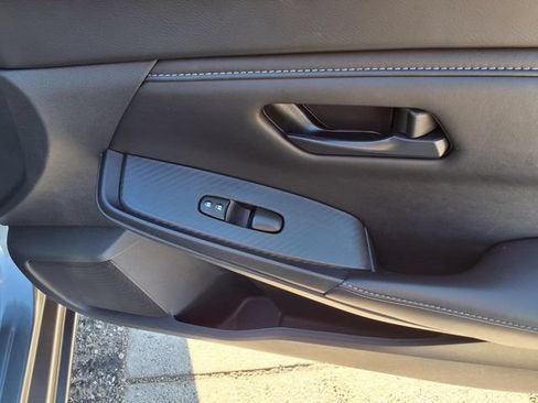 Used 2024 Nissan Sentra S FWD image 27