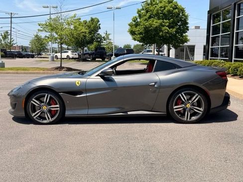 Used 2020 Ferrari Portofino RWD image 8