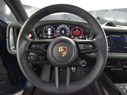Certified 2024 Porsche Cayenne S AWD/4WD image 22