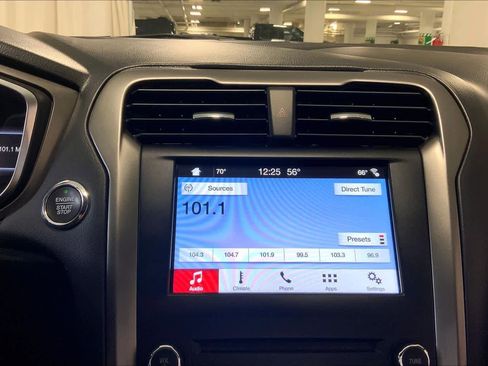 Used 2017 Ford Fusion SE w/ Equipment Group 201A image 35