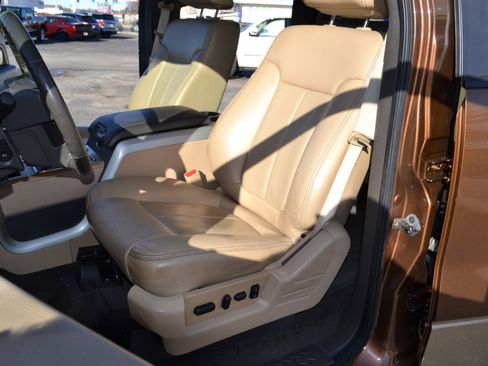 Used 2011 Ford F150 Lariat w/ Lariat Chrome Pkg image 22