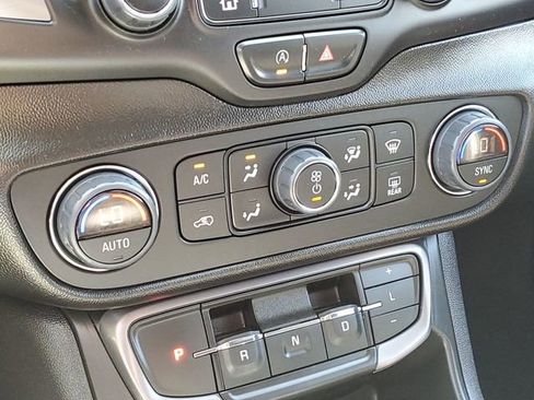 Certified 2023 GMC Terrain AT4 AWD/4WD image 20