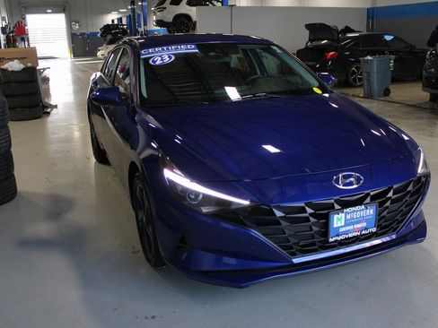 Used 2023 Hyundai Elantra SEL image 4