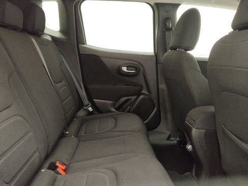 Used 2020 Jeep Renegade Latitude image 19