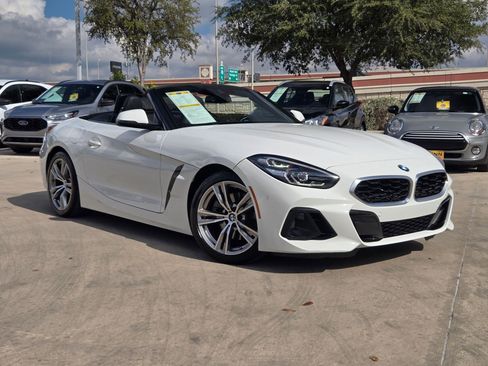 Used 2025 BMW Z4 sDrive30i image 9