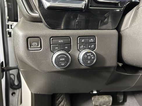 Used 2023 GMC Sierra 1500 SLT w/ SLT Convenience Package AWD/4WD image 20