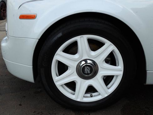 Used 2011 Rolls-Royce Phantom Sedan RWD image 50