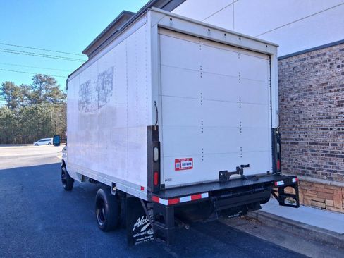 Used 2014 Ford E-350 and Econoline 350 Super Duty image 3