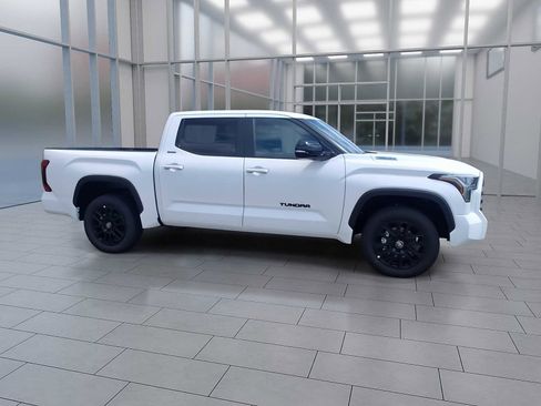 New 2026 Toyota Tundra Limited AWD/4WD image 6