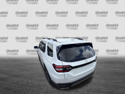 Certified 2023 Honda Pilot Touring image 8