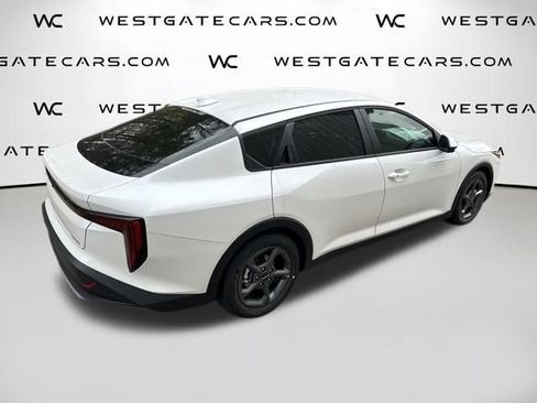 New 2025 Kia K4 LXS image 29
