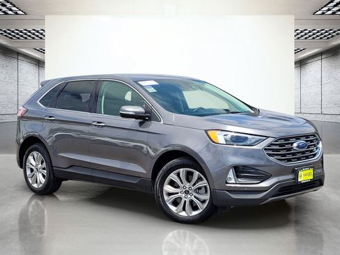 Used 2023 Ford Edge Titanium AWD/4WD image 2