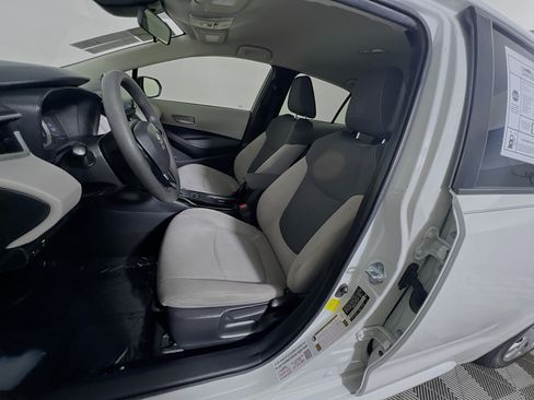Used 2020 Toyota Corolla LE FWD image 15