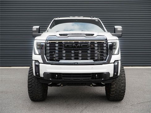 Used 2024 GMC Sierra 2500 Denali Ultimate w/ Snow Plow Prep/Camper Package AWD/4WD image 36