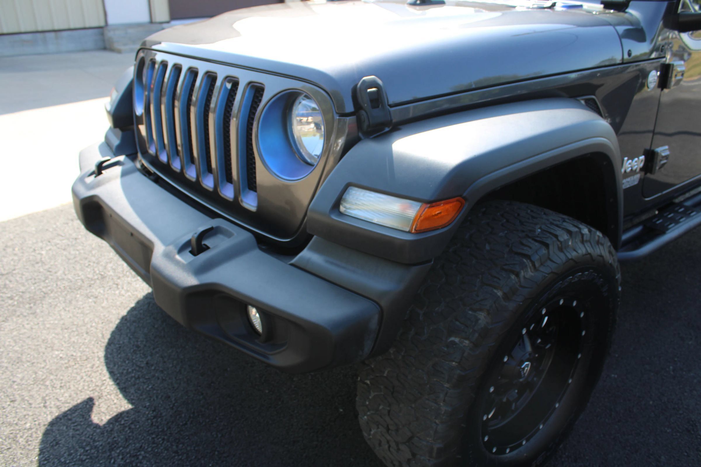 Used 2018 Jeep Wrangler Unlimited Sport S AWD/4WD image 4