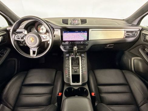 Certified 2020 Porsche Macan Turbo AWD/4WD image 11