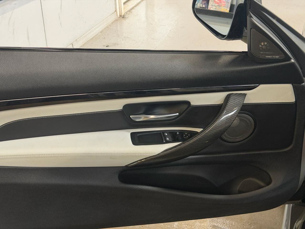 Used 2018 BMW M4 Coupe RWD image 15