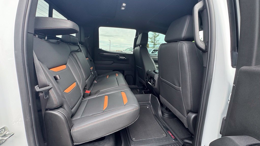Used 2025 GMC Sierra 1500 AT4 w/ AT4 Premium Package AWD/4WD image 12