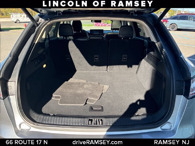 Used 2023 Lincoln Nautilus Reserve AWD/4WD image 6
