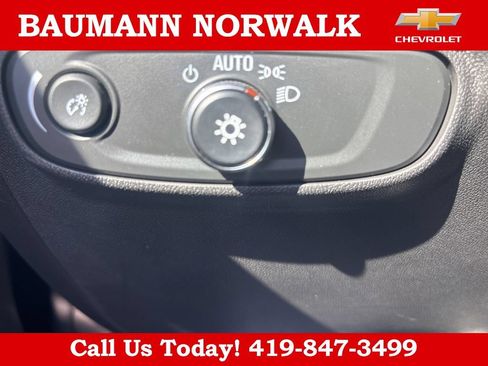 Used 2024 Chevrolet Equinox LT w/ LPO, Floor Liner Package FWD image 23