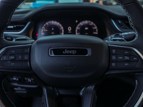 New 2025 Jeep Grand Cherokee L Altitude image 25