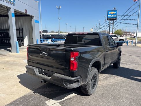 Used 2024 Chevrolet Silverado 1500 ZR2 w/ Technology Package image 4