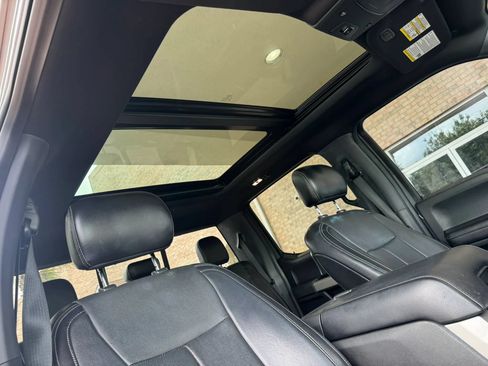 Used 2018 Ford F150 Lariat w/ Equipment Group 502A Luxury AWD/4WD image 32