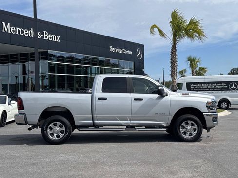 Used 2026 RAM 2500 Big Horn AWD/4WD image 2