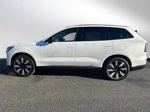 New 2025 Volvo EX90 Plus w/ Protection Package Premier image 6