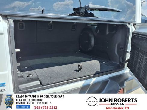 Used 2022 Jeep Wrangler Unlimited Sahara w/ Cold Weather Group image 27