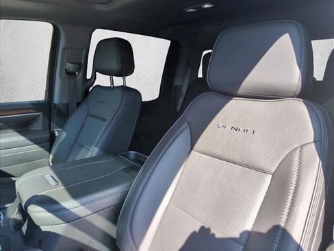 Used 2025 GMC Sierra 2500 Denali w/ Denali Reserve Package image 8