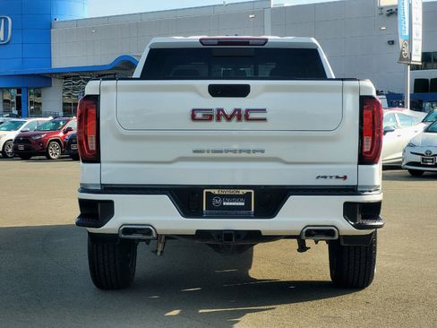 Used 2021 GMC Sierra 1500 AT4 w/ AT4 Preferred Package AWD/4WD image 6