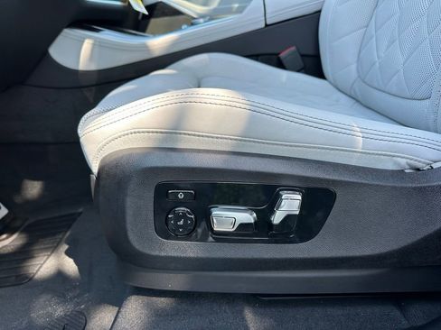 New 2026 BMW X5 xDrive40i w/ M Sport Package AWD/4WD image 12