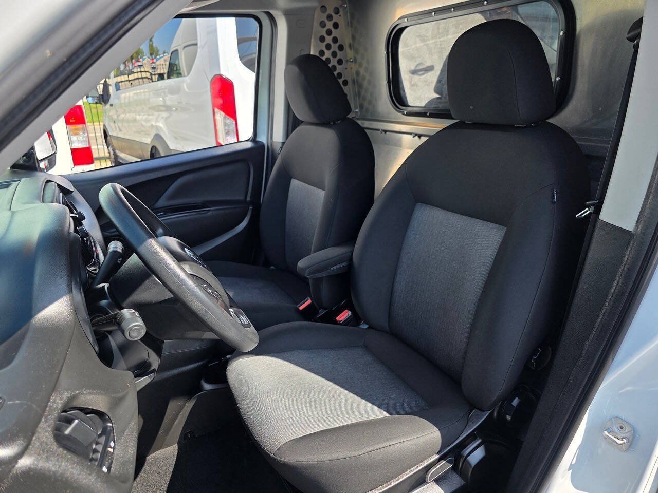 Used 2022 RAM ProMaster City Tradesman FWD image 11